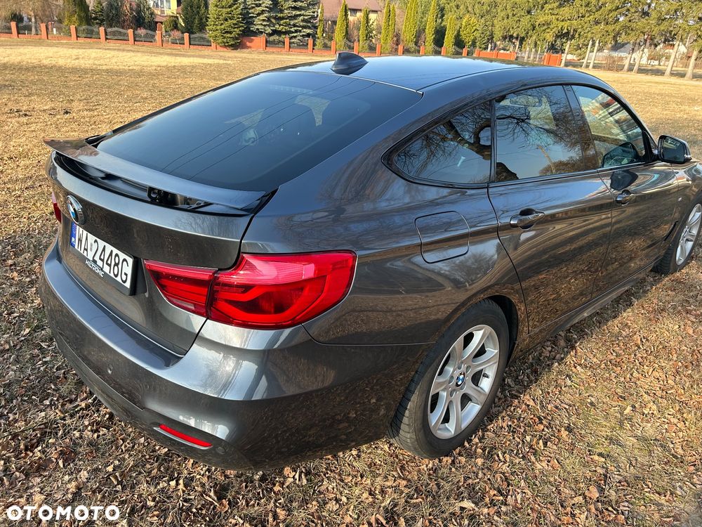 BMW Seria 3 325d M Sport - 6