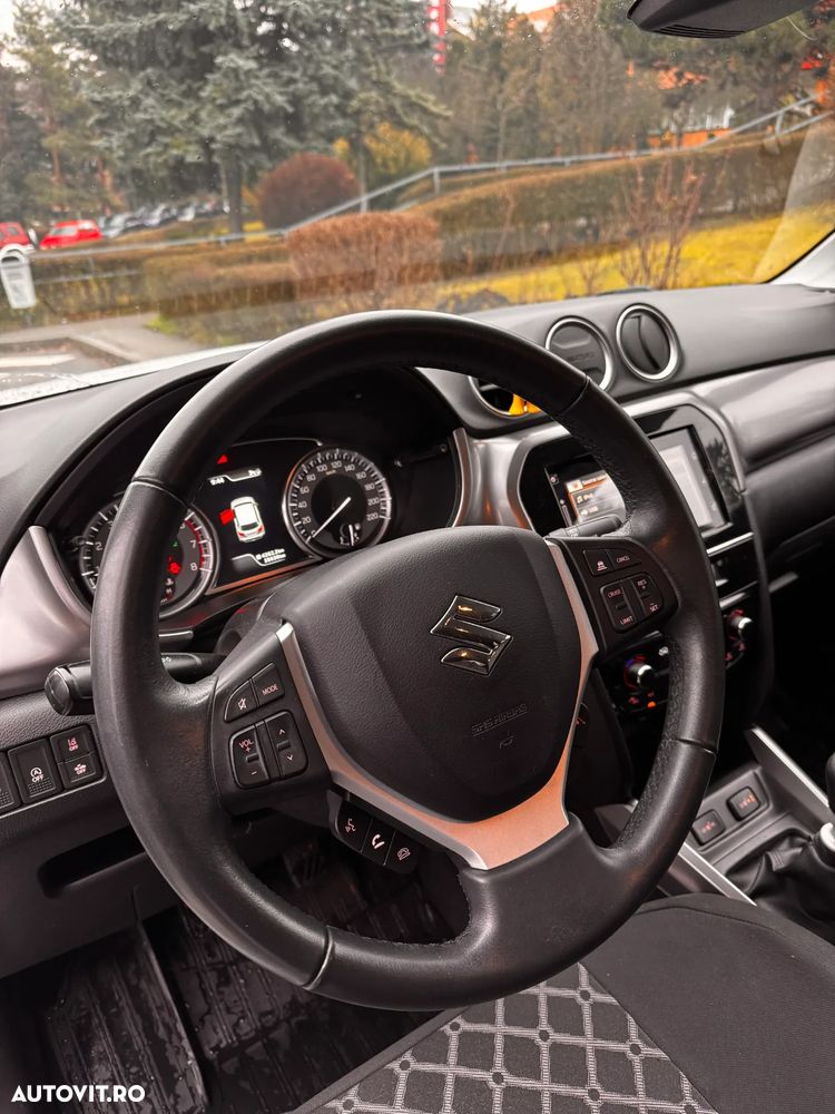 Suzuki Vitara 1.4 Boosterjet MHEV Passion - 10