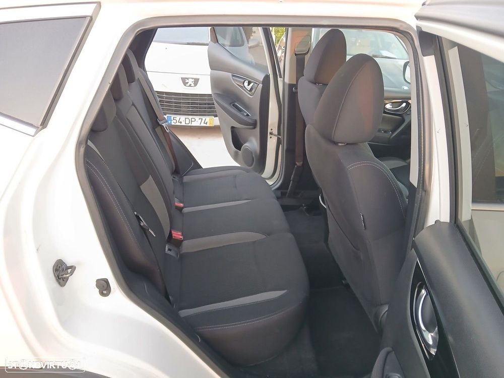 Nissan Qashqai 1.5 dCi N-Connecta Business - 10