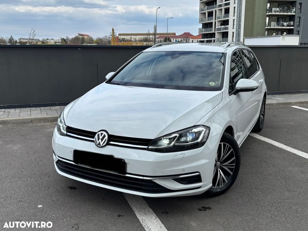 Volkswagen Golf 1.6 TDI DSG Highline - 1