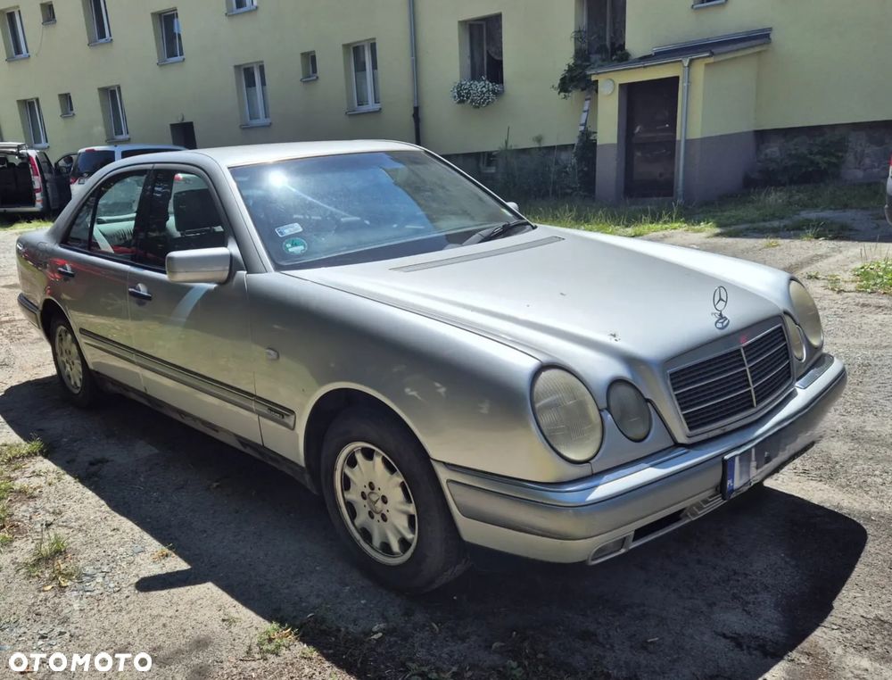Mercedes-Benz Klasa E 230 Elegance - 2