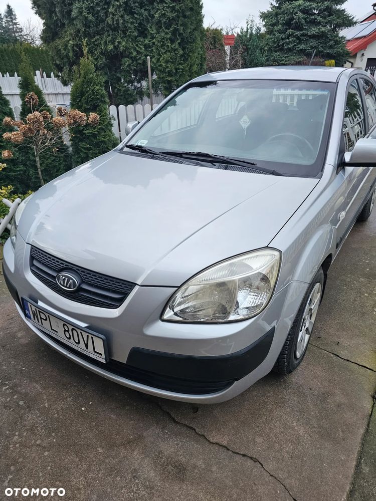 Kia Rio - 29