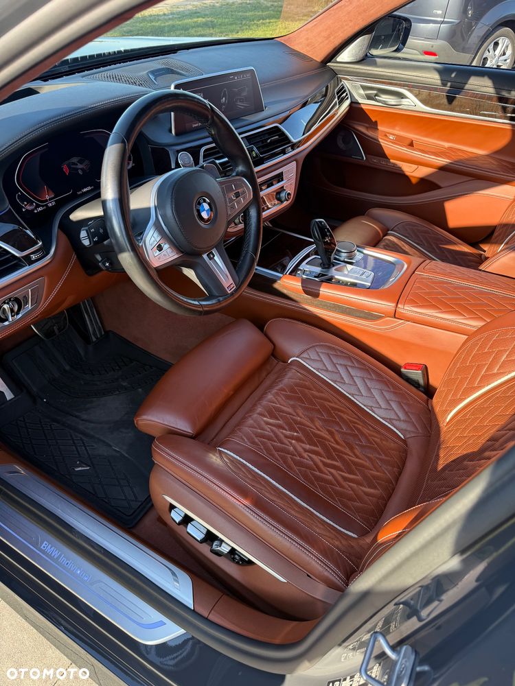 BMW Seria 7 750i xDrive sport - 18