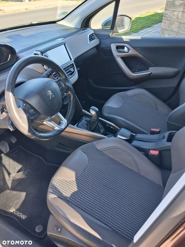 Peugeot 2008 1.6 VTi Allure - 18