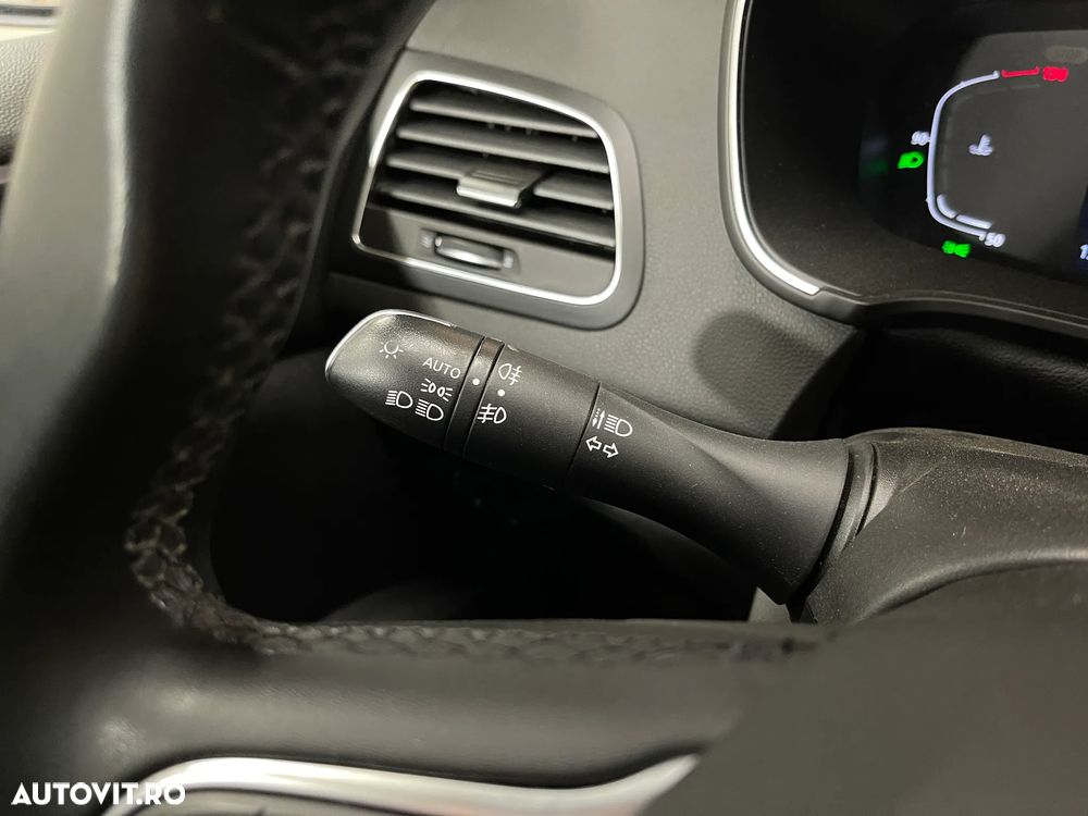 Renault Megane BLUE dCi 115 EDC BUSINESS EDITION - 20