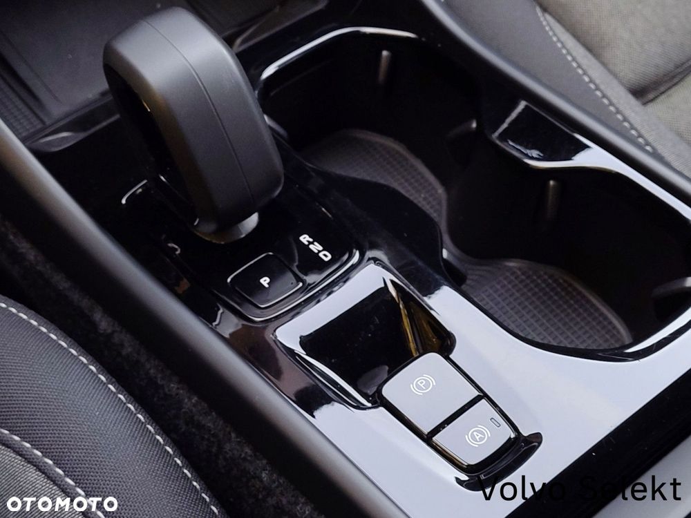 Volvo XC 40 - 25
