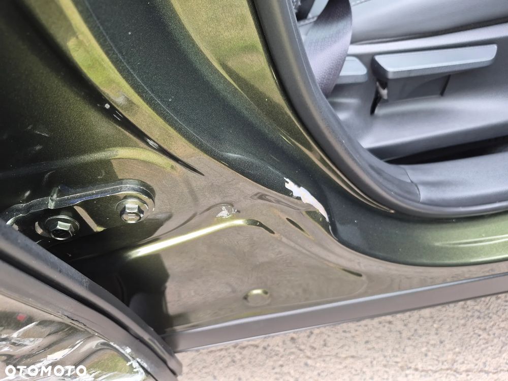 Lexus UX 300h F Sport Design AWD - 19