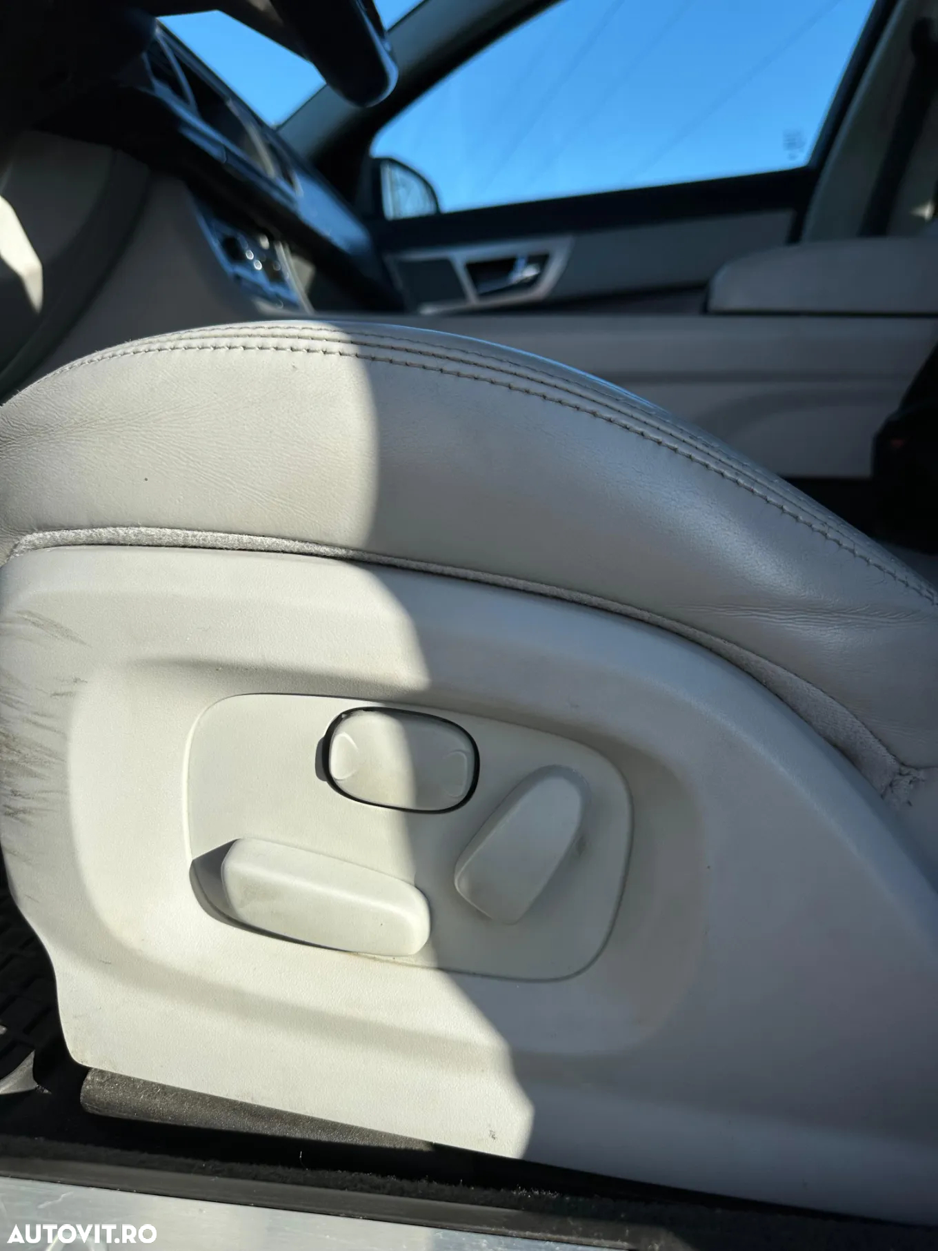 Jaguar XF 2.2D Luxury - 13