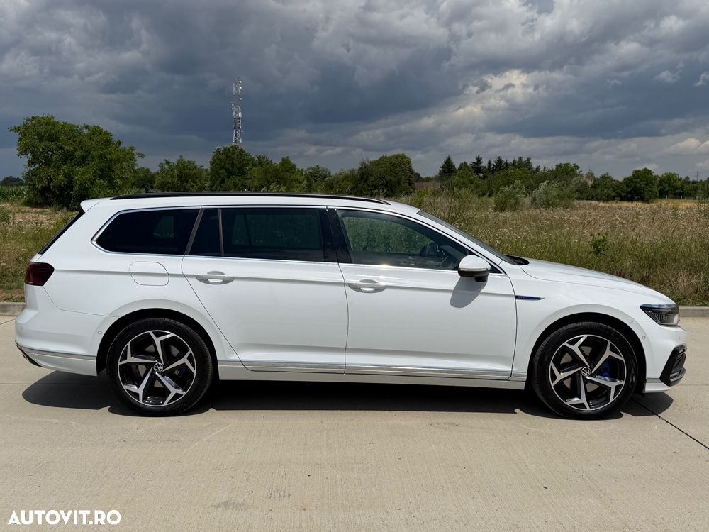 Volkswagen Passat - 4