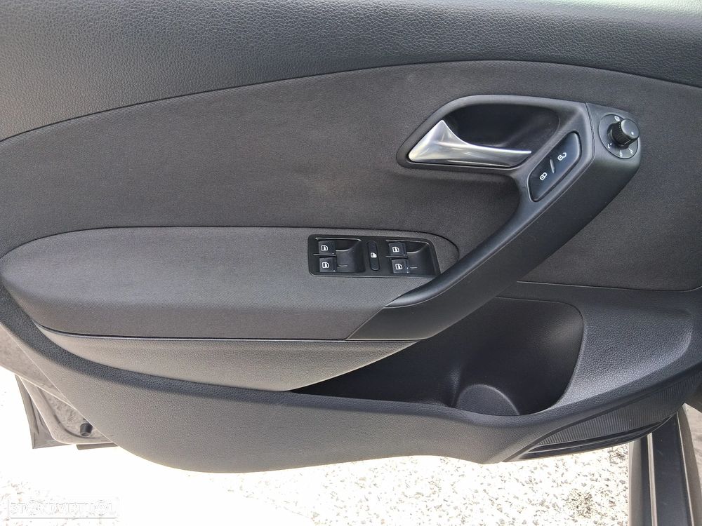 VW Polo 1.2 Confortline - 17