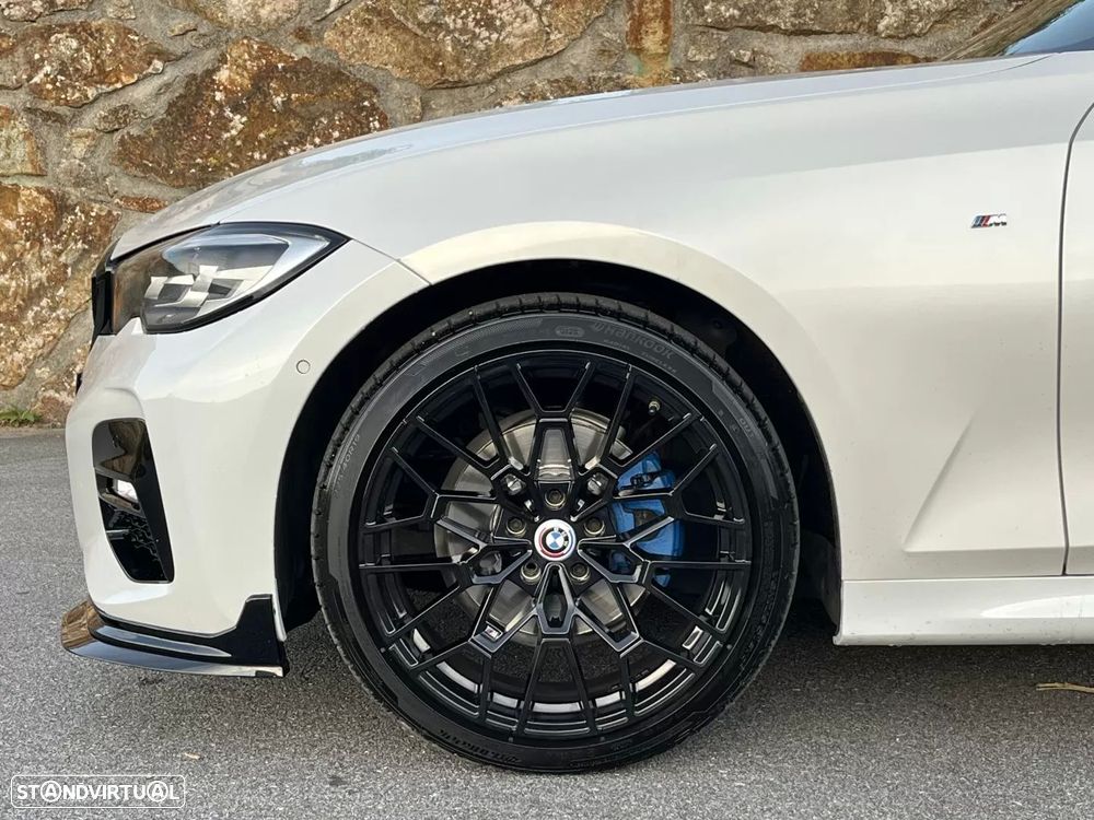 BMW 320 d Pack Desportivo M Auto - 9