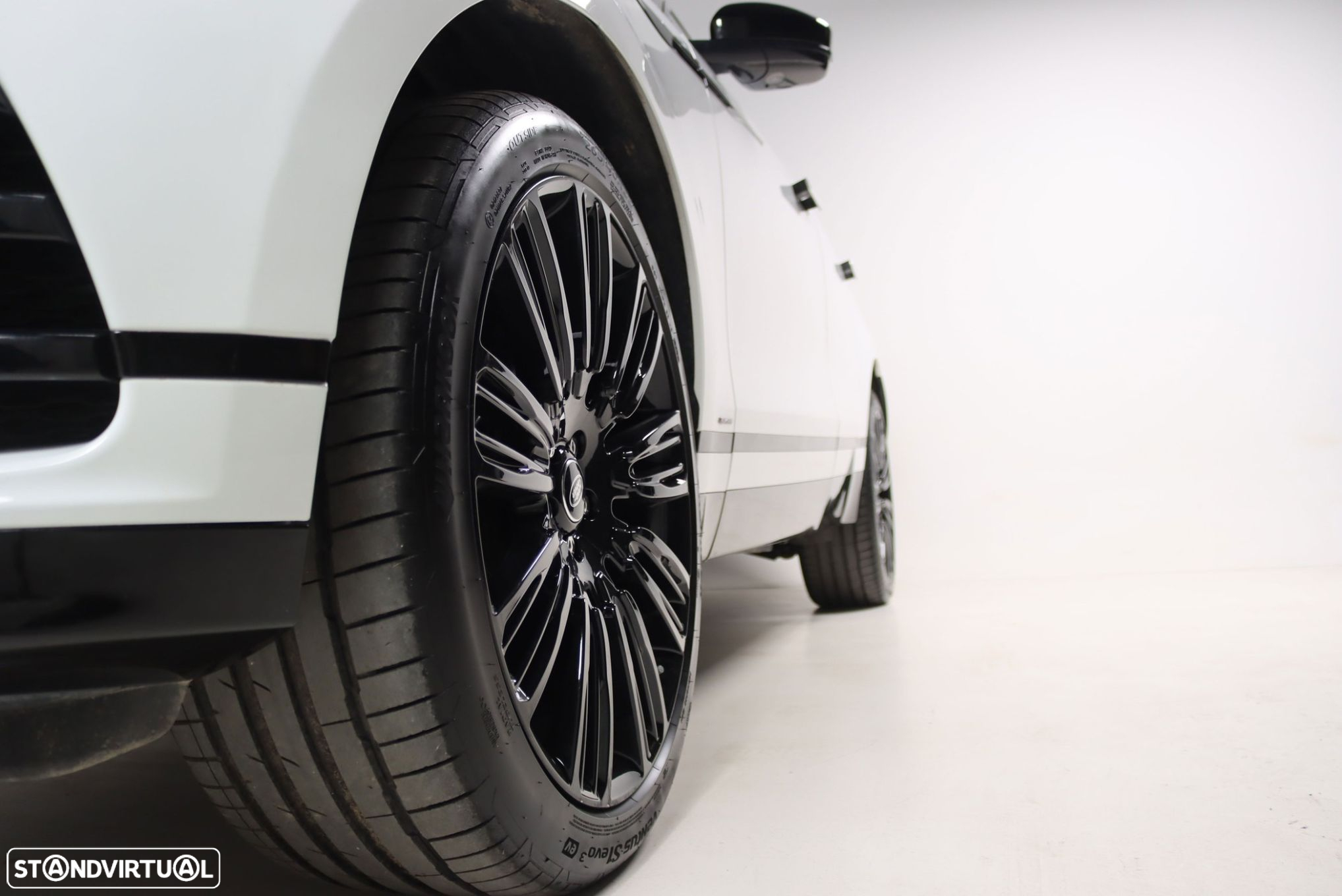 Land Rover Range Rover Velar 3.0 D R-Dynamic - 11