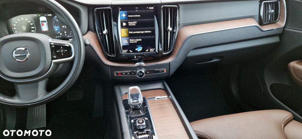 Volvo XC 60 B4 D AWD Inscription - 18