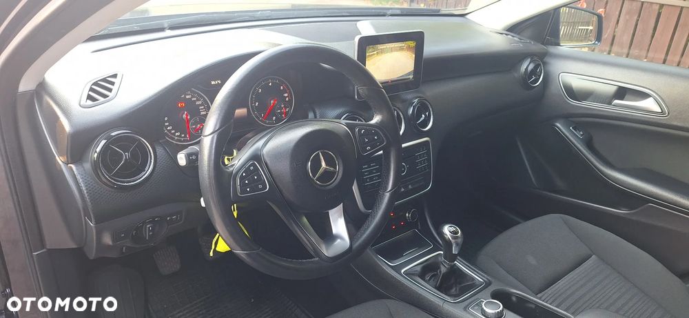 Mercedes-Benz Klasa A 180 d BlueEFFICIENCY Edition - 26