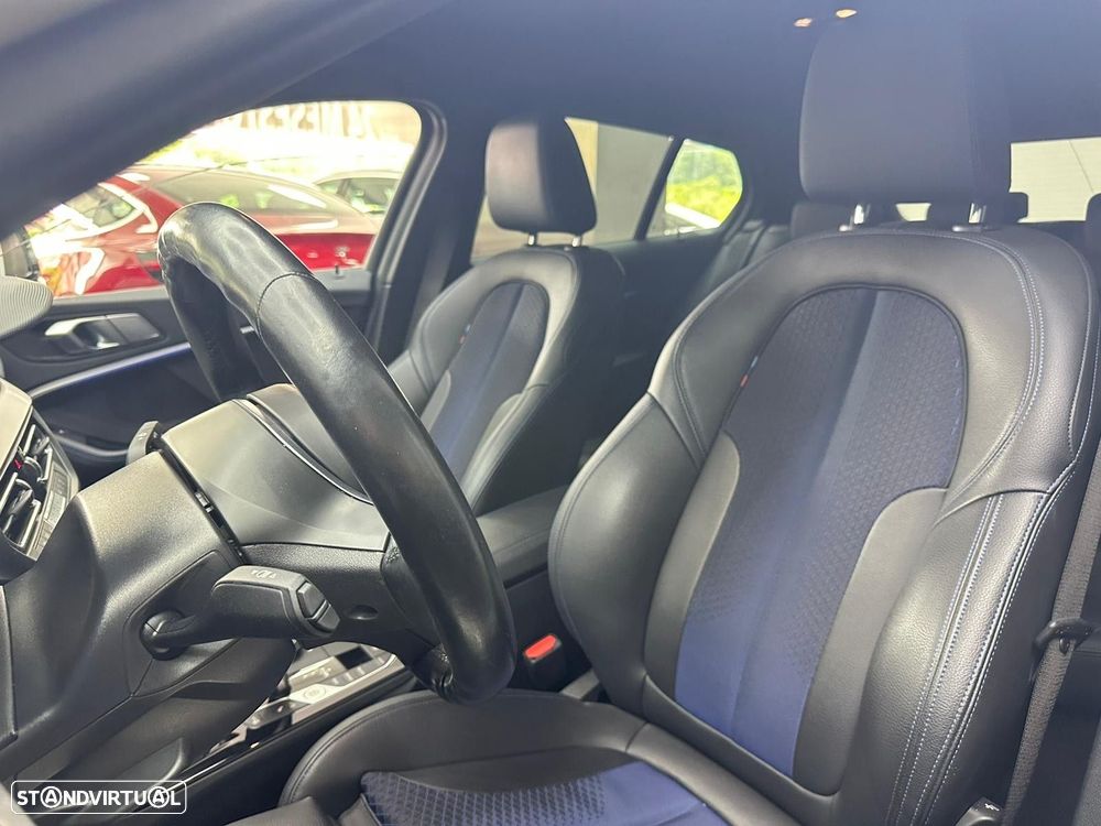 BMW 116 d Pack 50 anos M Auto - 38