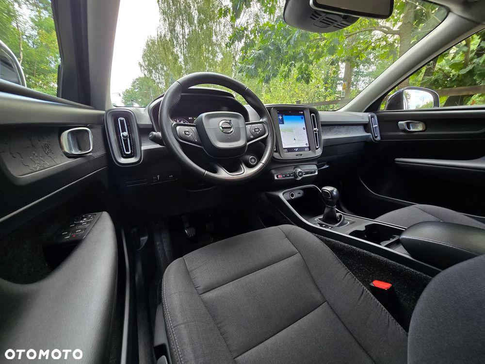 Volvo XC 40 D3 AWD Momentum Pro - 34