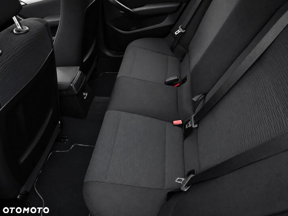 BMW X1 sDrive18d xLine - 22