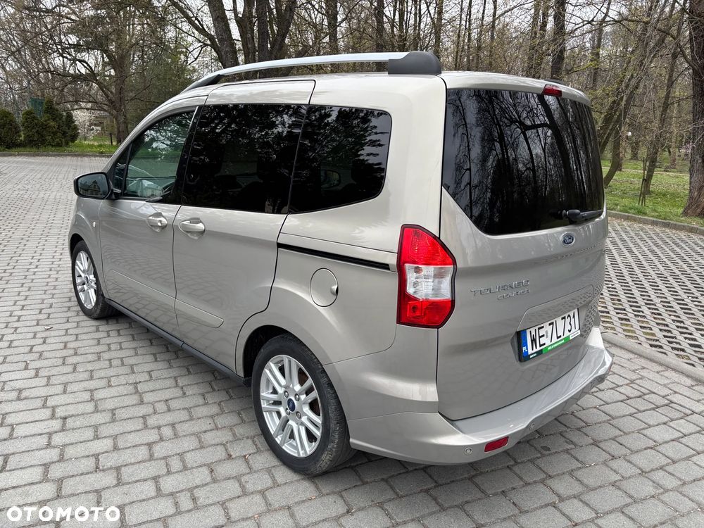Ford Tourneo Courier 1.0 EcoBoost Titanium - 4