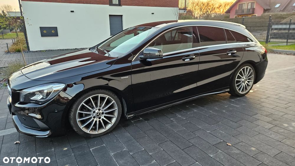 Mercedes-Benz CLA 220 4Matic 7G-DCT AMG Line - 5