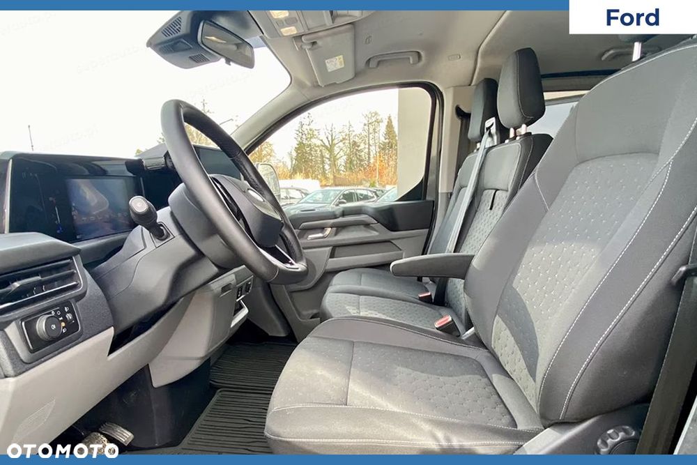 Ford Tourneo Custom - 6