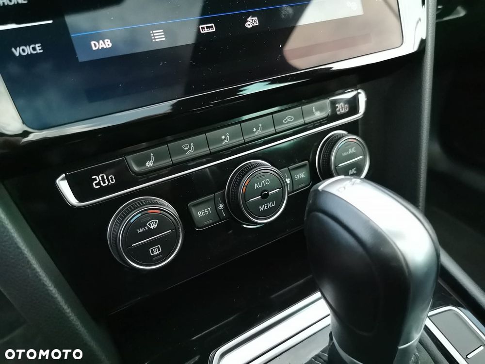 Volkswagen Passat 2.0 TDI SCR DSG - 22