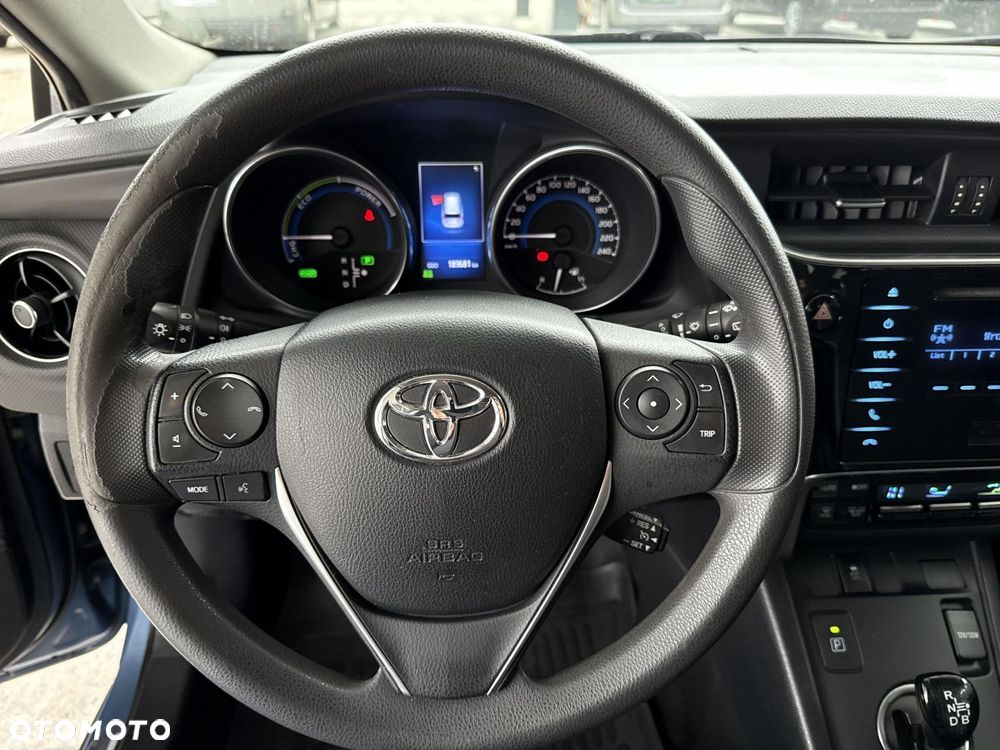 Toyota Auris - 16