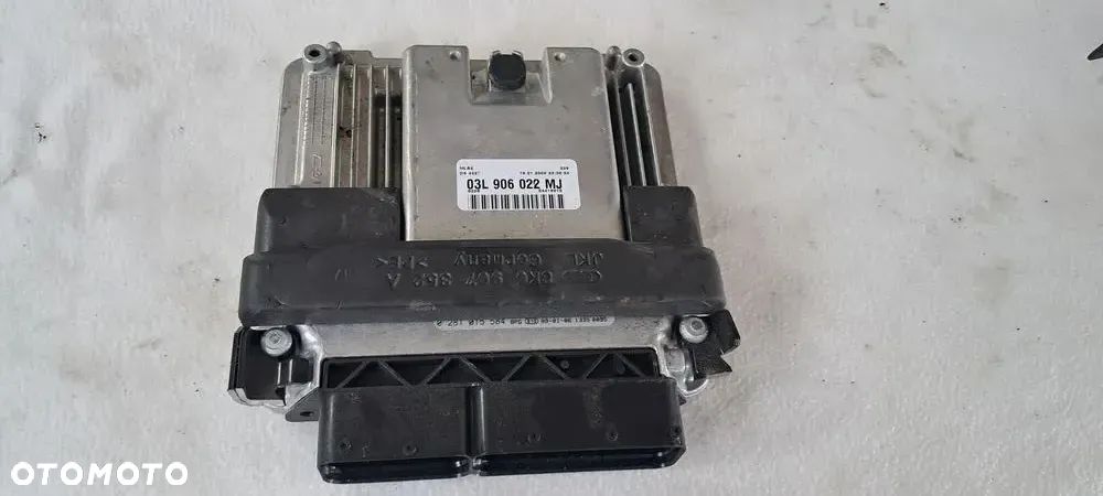 Sterownik Komputer Silnika 2.0 TDI Audi 03L906022MJ - 1