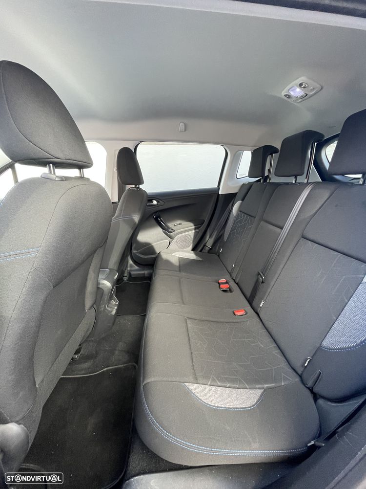 Peugeot 2008 1.2 PureTech Active - 5