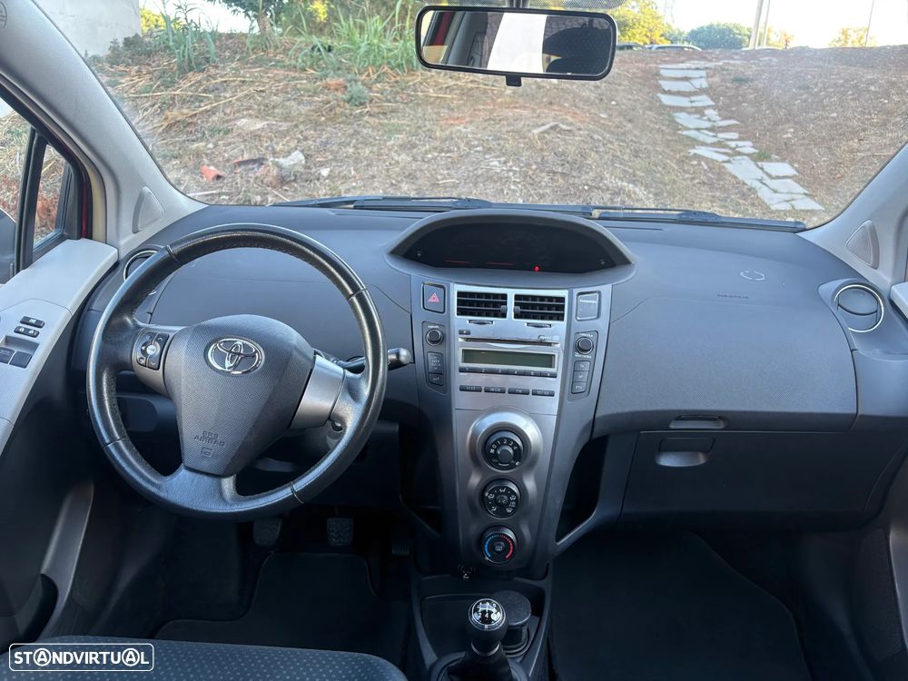 Toyota Yaris - 7