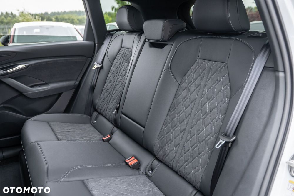 Audi Q6 e-tron - 18