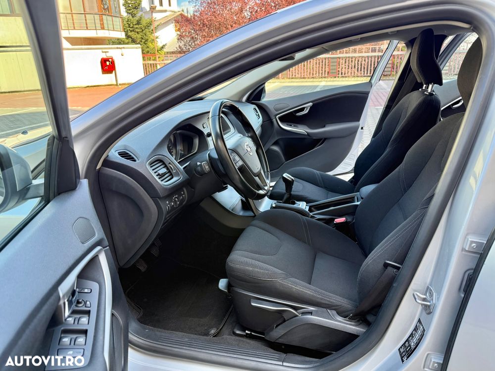 Volvo V40 D2 - 8