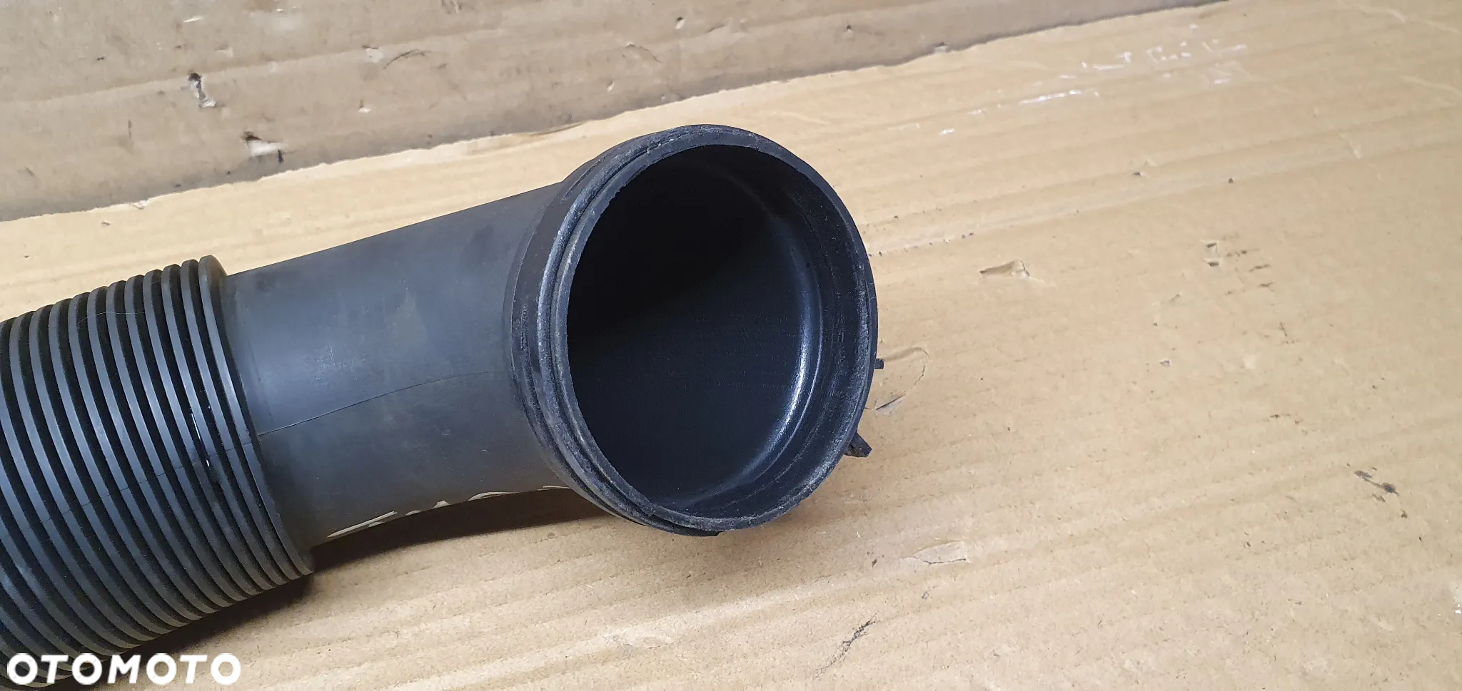 Rura dolot powietrza VW Touareg 3.0 TDI 7L6129627A - 4