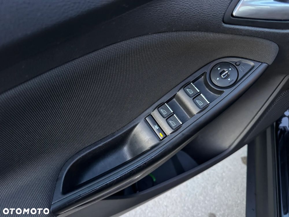 Ford Focus 1.0 EcoBoost STart-Stopp-System Titanium - 25