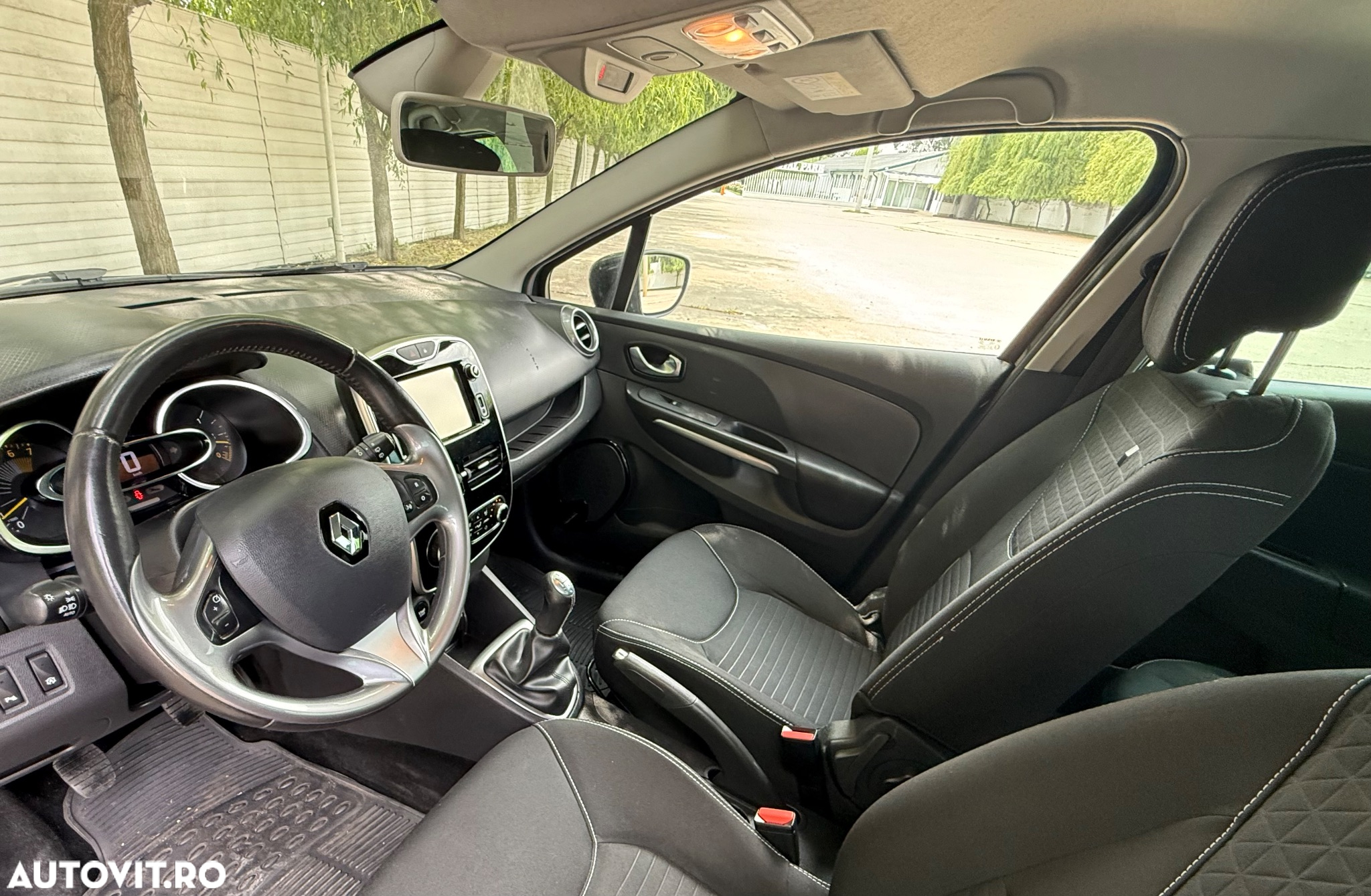 Renault Clio (Energy) TCe 90 Start & Stop LIMITED - 10