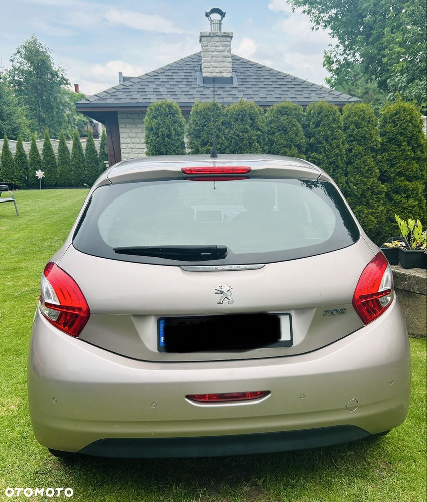 Peugeot 208 - 3