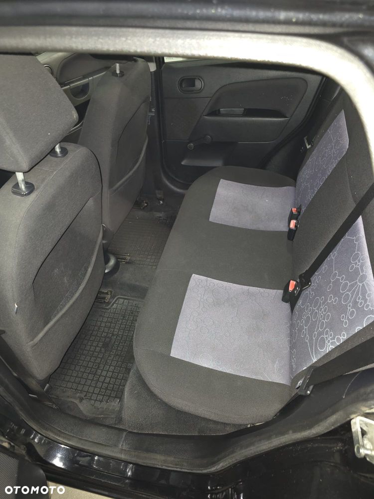 Ford Fiesta 1.3 Style - 12