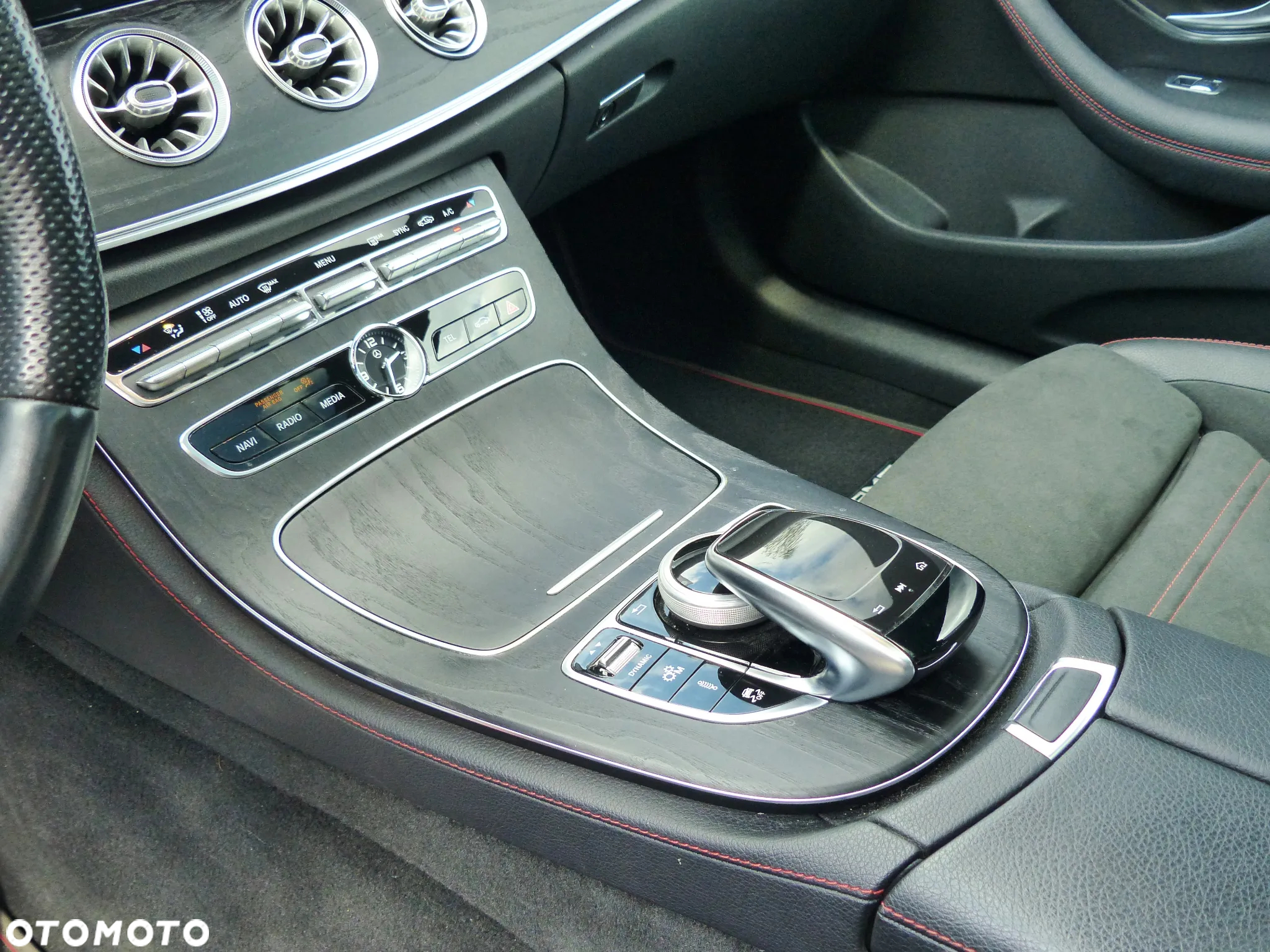 Mercedes-Benz Klasa E AMG 53 Coupe 4-Matic+ 9G-TRONIC - 17