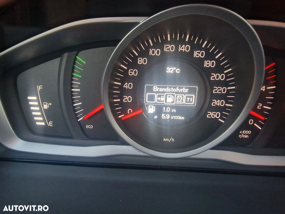 Volvo V60 D2 ECO Start-Stop Momentum - 31