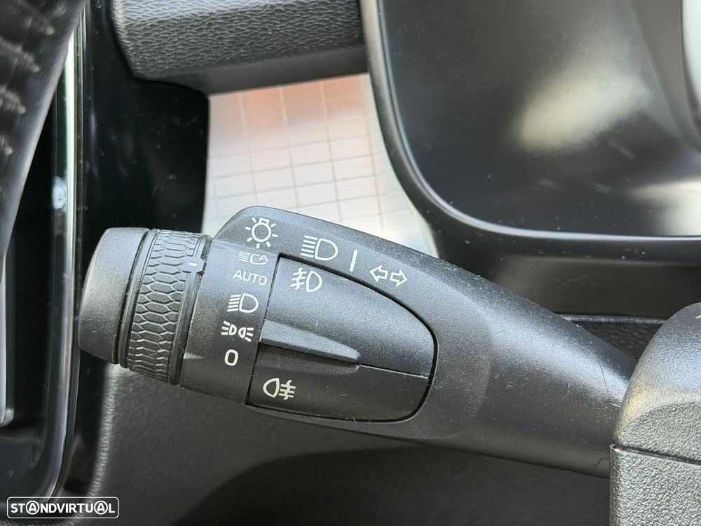 Volvo XC 40 T3 Momentum - 14