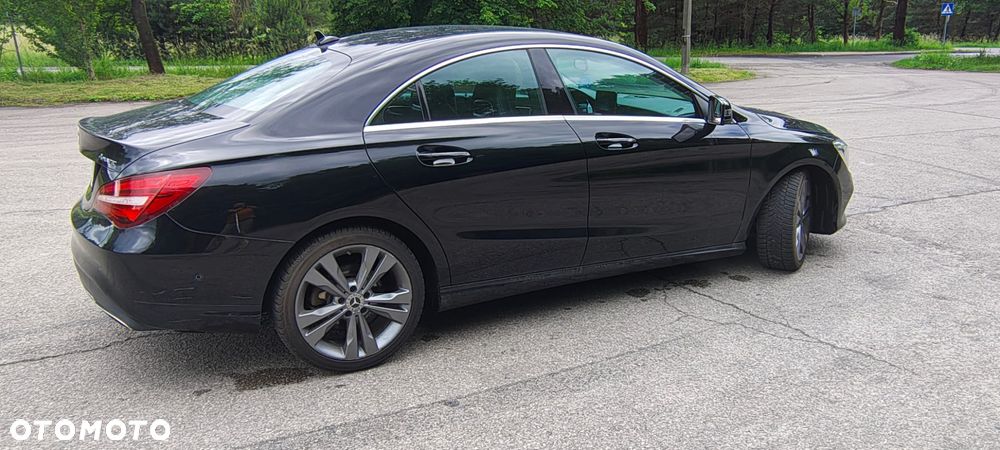Mercedes-Benz CLA 220 4-Matic - 5