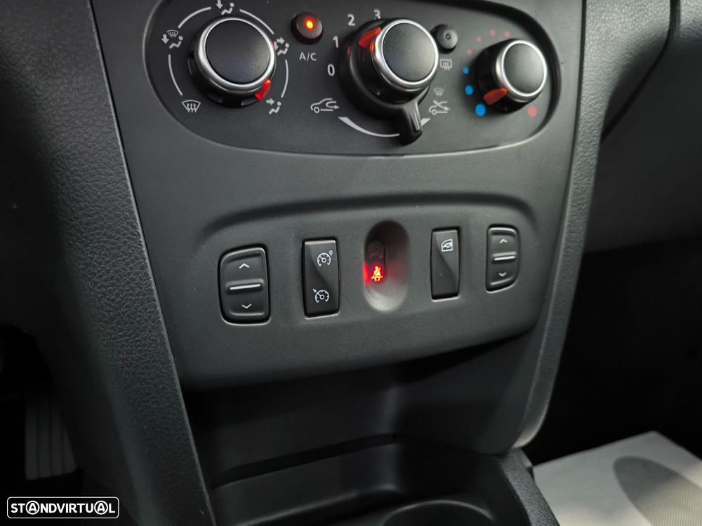 Dacia Sandero 0.9 TCe Stepway - 18