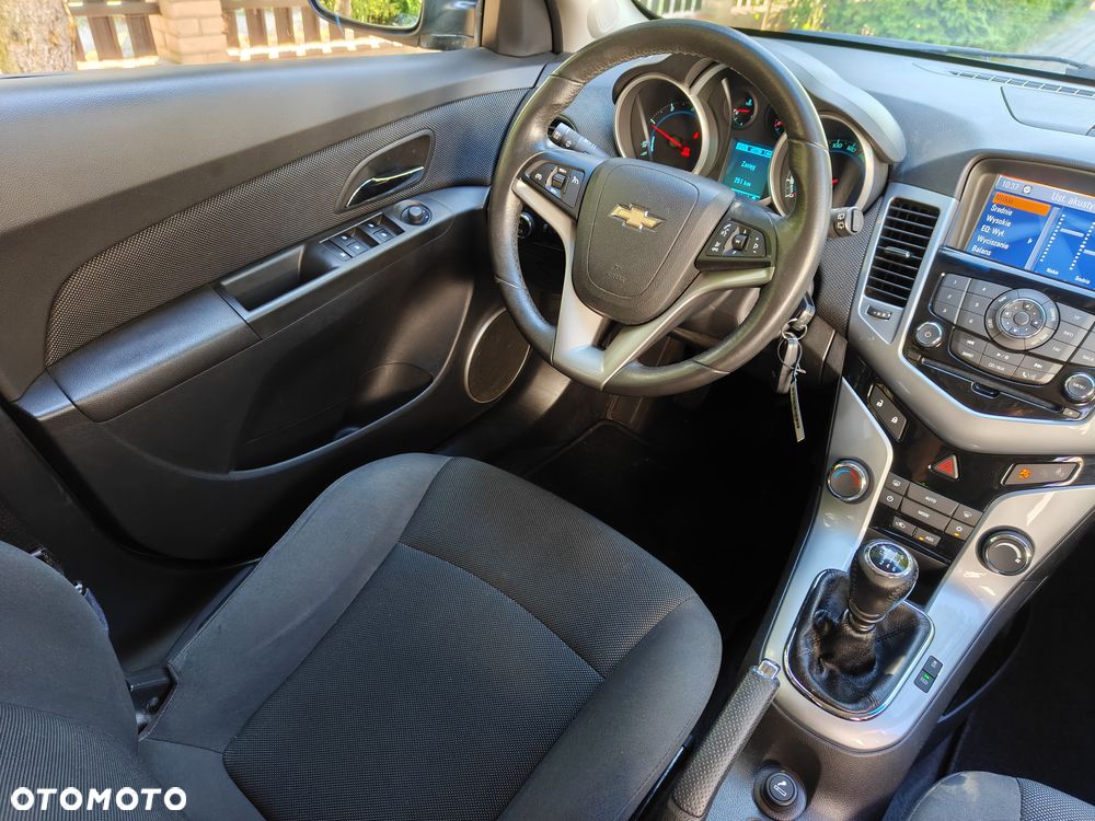 Chevrolet Cruze - 27