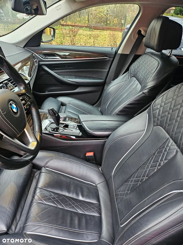 BMW Seria 5 520d xDrive Luxury Line - 9