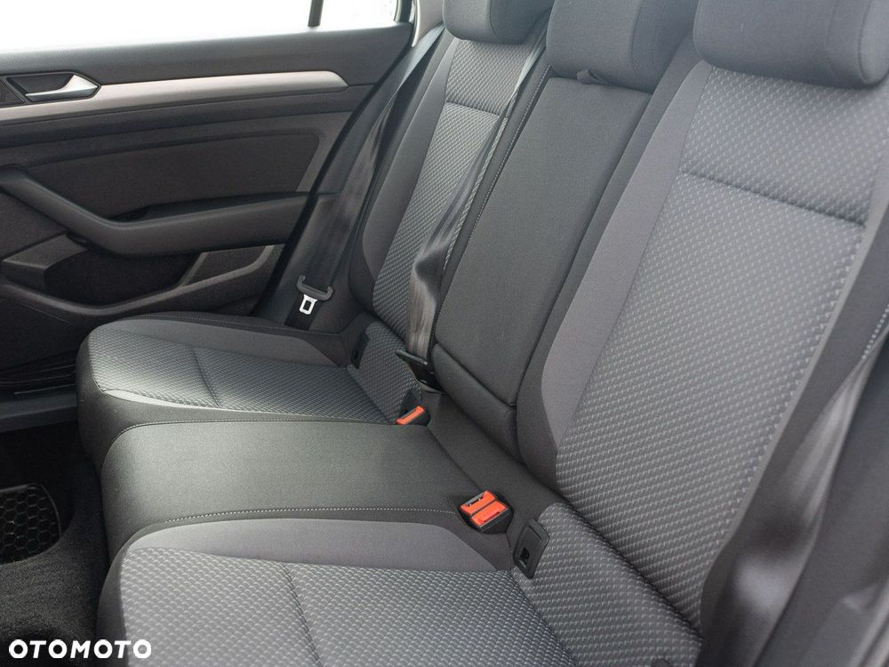 Volkswagen Passat 1.5 TSI EVO Essence DSG - 32