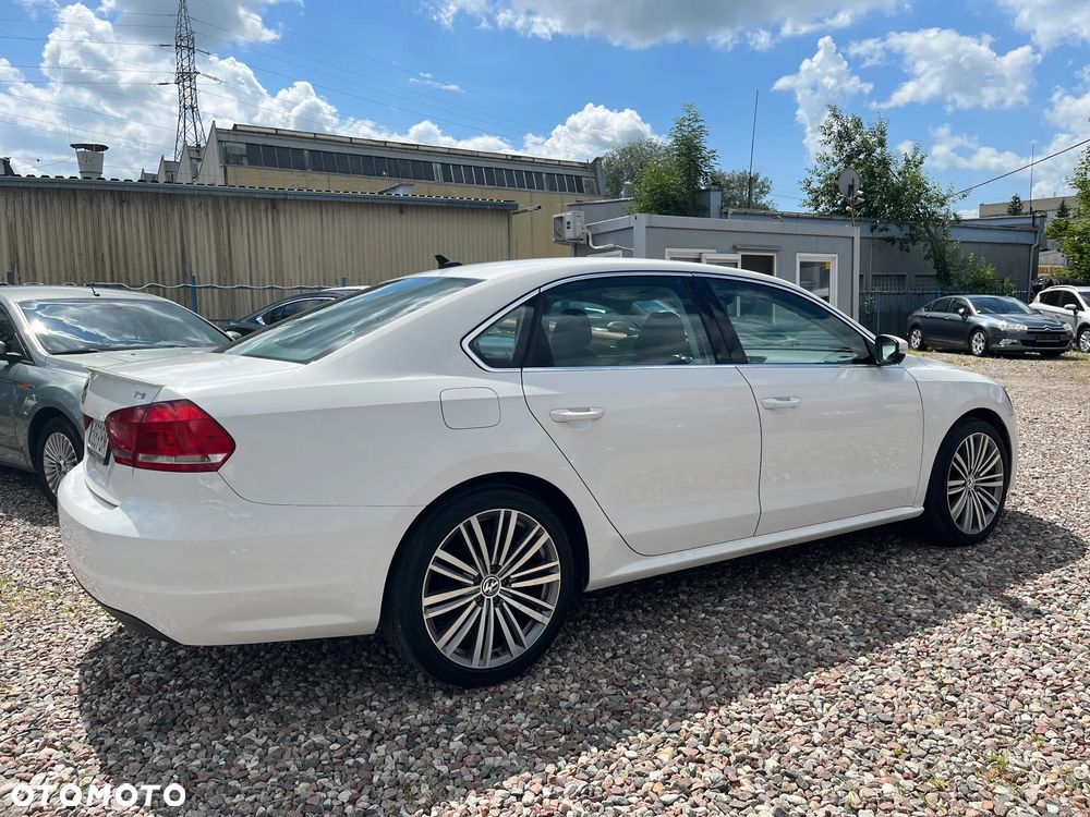 Volkswagen Passat - 4