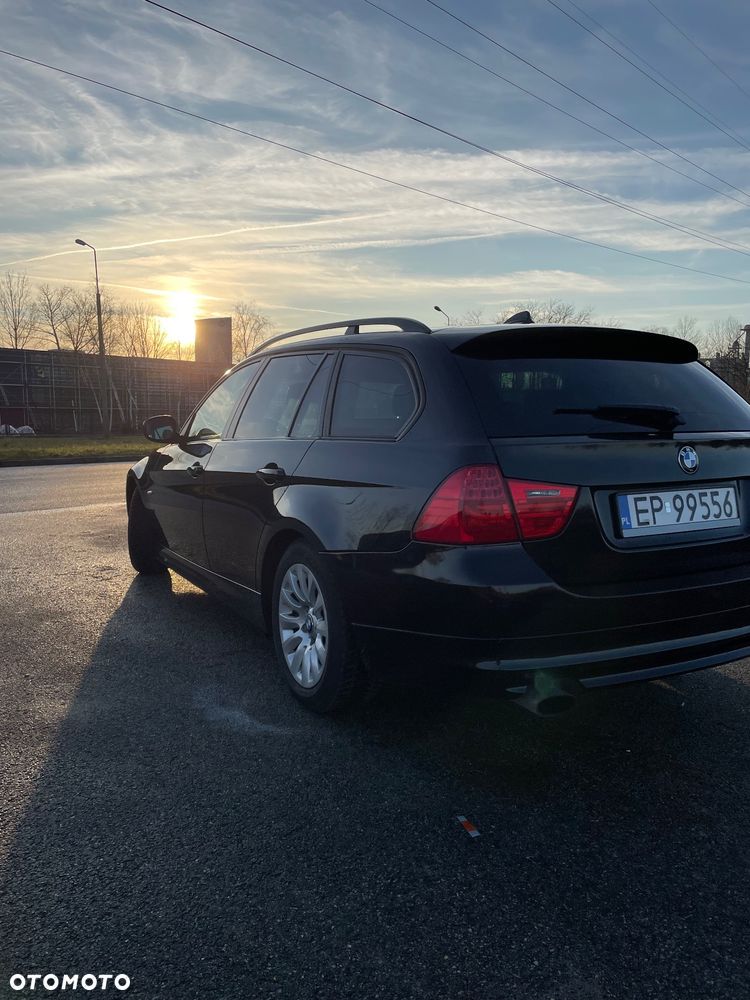 BMW Seria 3 320i - 7