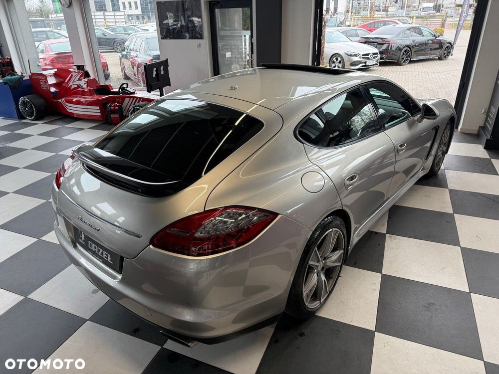Porsche Panamera - 5