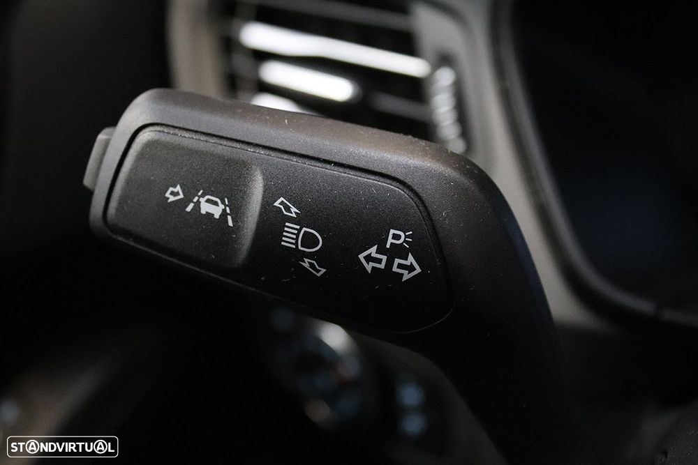 Ford Focus 1.0 EcoBoost MHEV ST-Line X - 18