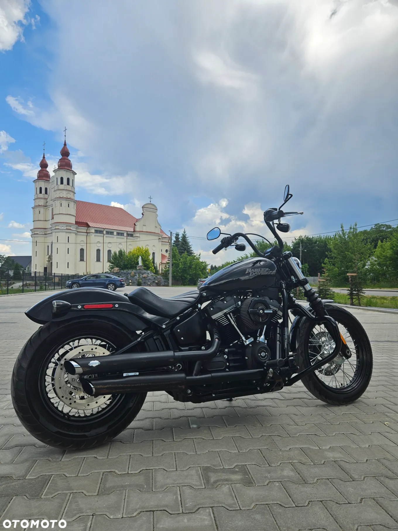 Harley-Davidson Softail Street Bob - 9