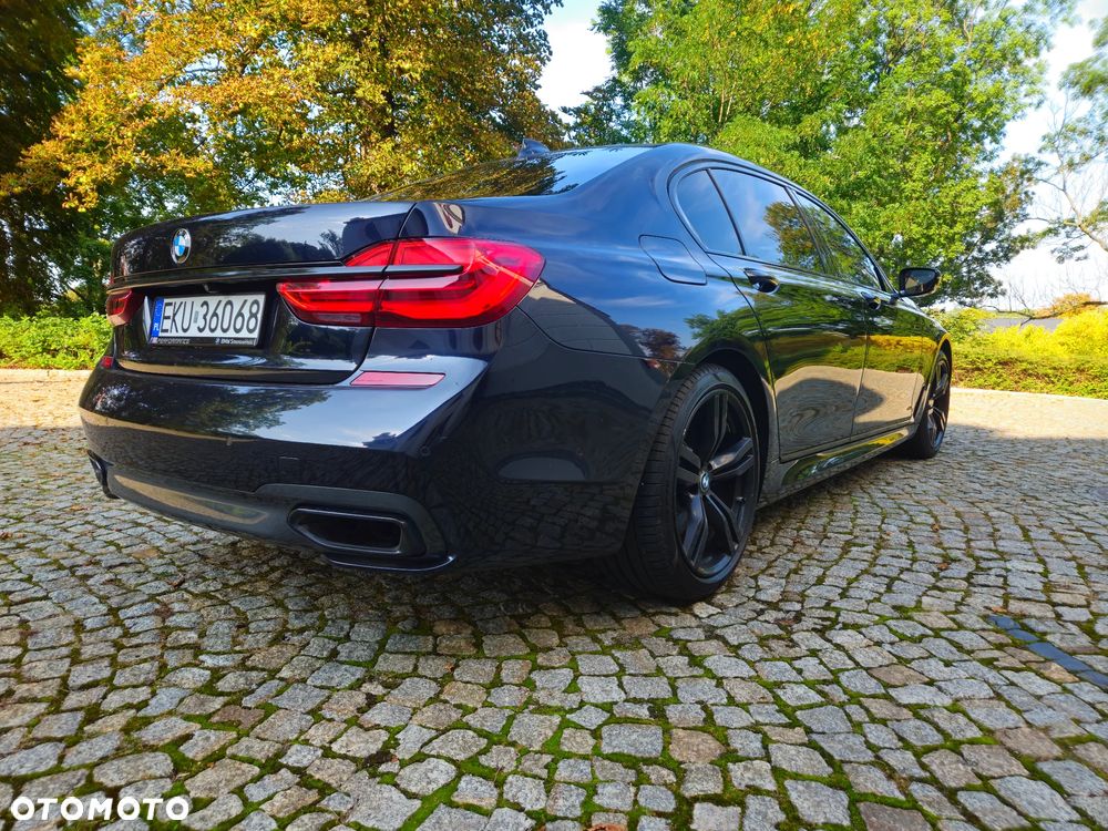 BMW Seria 7 750Li xDrive - 16
